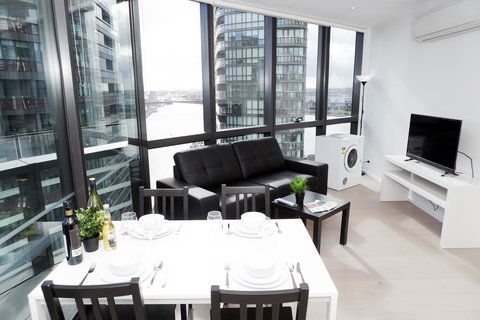Auzzie Apartments Docklands, Melbourne - Hobart Tourism 33