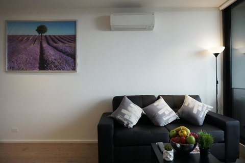 Auzzie Apartments Docklands, Melbourne - Hobart Tourism 42