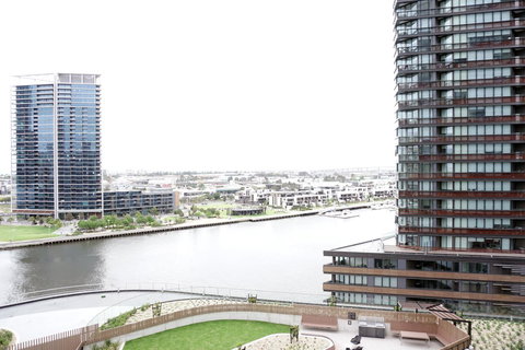 Auzzie Apartments Docklands, Melbourne - Hobart Tourism 6