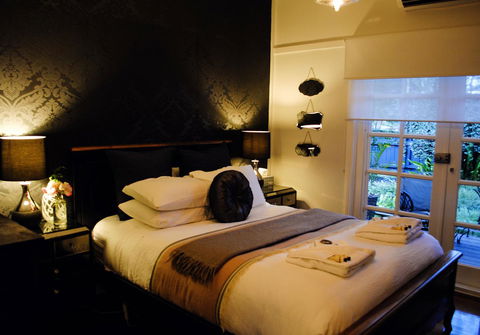 Bed Of Roses - Hobart Tourism 19