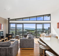 Beach and Reef - Hobart Tourism