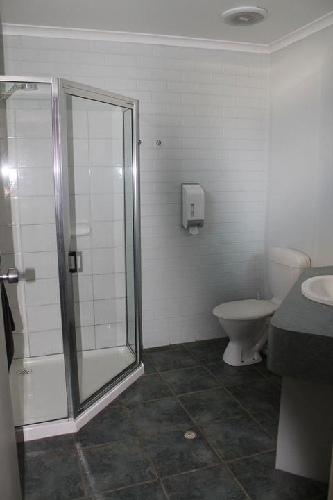 Rochester Motel - Hobart Tourism 17