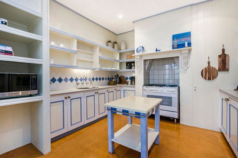 Edge17 Port Fairy Wharf - Hobart Tourism 4