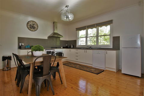 A Stroll Away - Tourism TAS 3