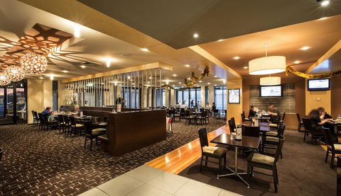Nightcap At Excelsior Hotel - Tourism TAS 31