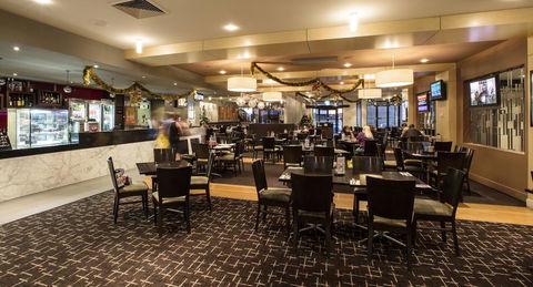 Nightcap At Excelsior Hotel - Tourism TAS 33