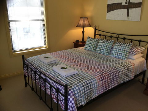 At The Beach Apartments - Hobart Tourism 2