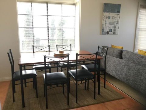 At The Beach Apartments - Hobart Tourism 6