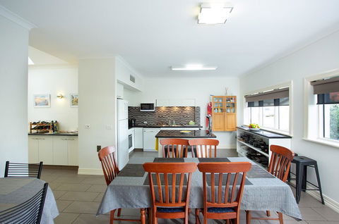 Austral Place 88 Via Merri River - Hobart Tourism 2