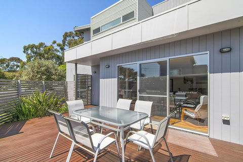 Bask At The Glade - Rejuvenate Stays - Hobart Tourism 15