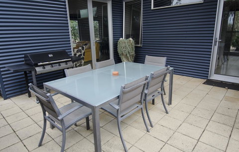 Corrugated Cottage - Tourism TAS 9