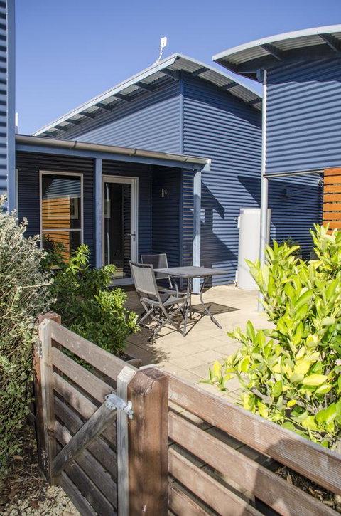 Corrugated Cottage - Tourism TAS 11