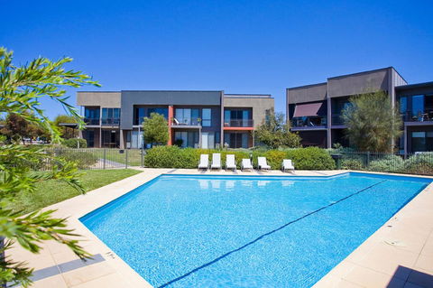 1 Pebble Place - Tourism TAS 3
