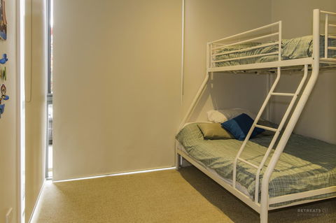 1 Pebble Place - Tourism TAS 12