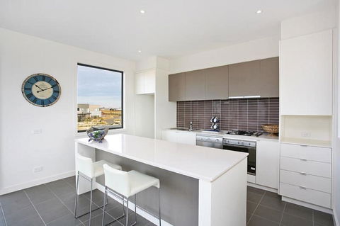 1 Pebble Place - Tourism TAS 2