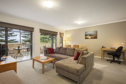 Quest Warrnambool - Tourism TAS 14