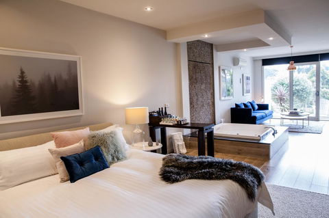 Polperro Villas - Hobart Tourism 5