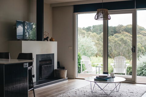 Polperro Villas - Hobart Tourism 11