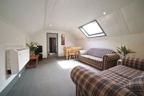 Ballarat Station Apartments - Hobart Tourism 10