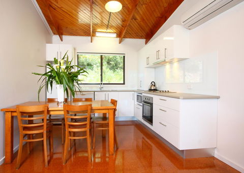 Johanna Seaside Cottages - Tourism TAS 26