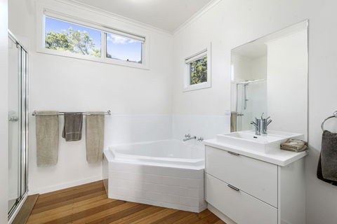 Johanna Seaside Cottages - Tourism TAS 5