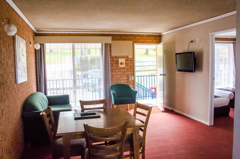 Blue Whale Motor Inn & Apartments - Hobart Tourism 2