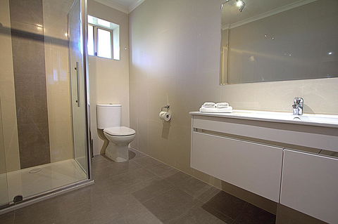 Blue Whale Motor Inn & Apartments - Hobart Tourism 32