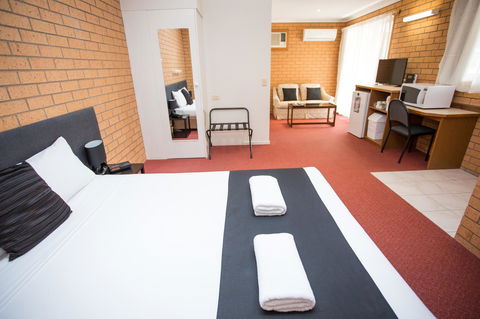 Blue Whale Motor Inn & Apartments - Hobart Tourism 3