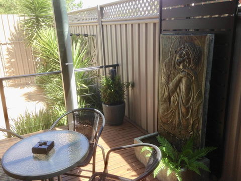 Black Lotus Townhouse - Hobart Tourism 2