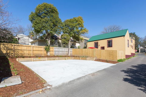 The Old Mechanics - Tourism TAS 19