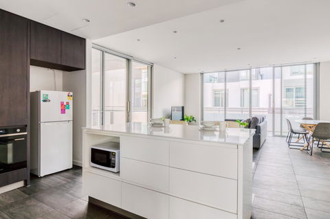 Docklands Waterfront Luxury Villa - Tourism TAS 30