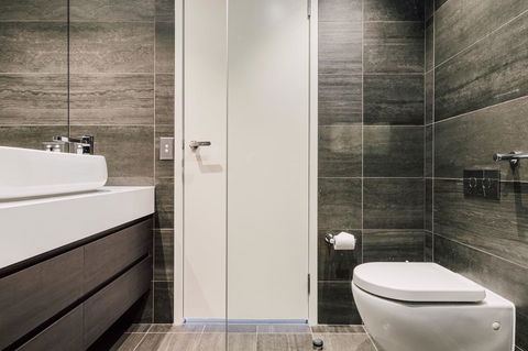 Docklands Waterfront Luxury Villa - Tourism TAS 20