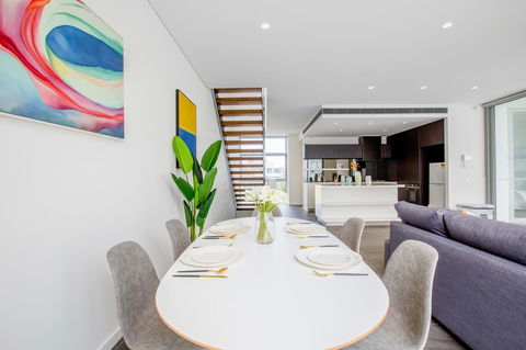 Docklands Waterfront Luxury Villa - Tourism TAS 6