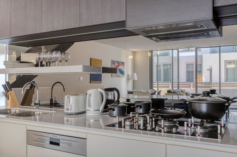 Docklands Waterfront Luxury Villa - Tourism TAS 29