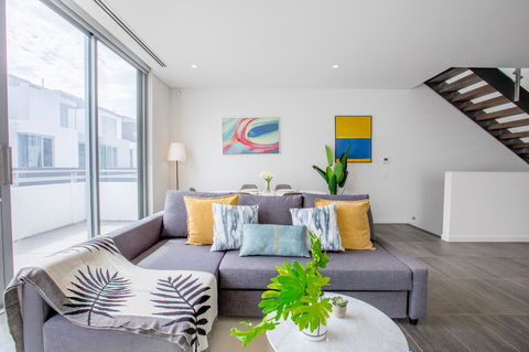 Docklands Waterfront Luxury Villa - Tourism TAS 5