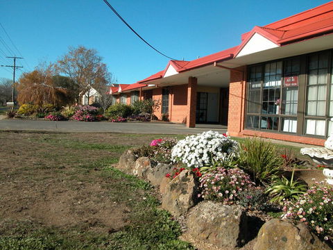 Ambassador Motor Inn - Hobart Tourism 0