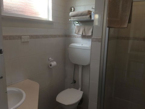 Ambassador Motor Inn - Hobart Tourism 14