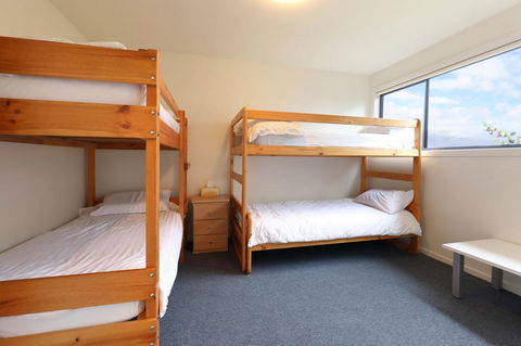 Via Nuova - Hobart Tourism 4