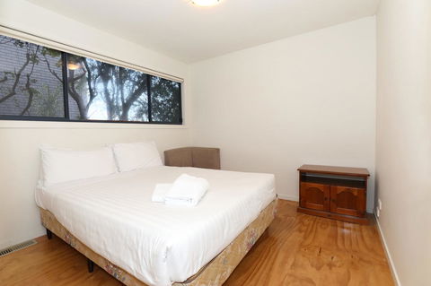Via Nuova - Hobart Tourism 9