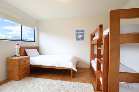 Via Nuova - Hobart Tourism 8