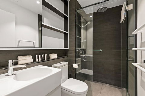 District Apartments Fitzroy - Tourism TAS 23