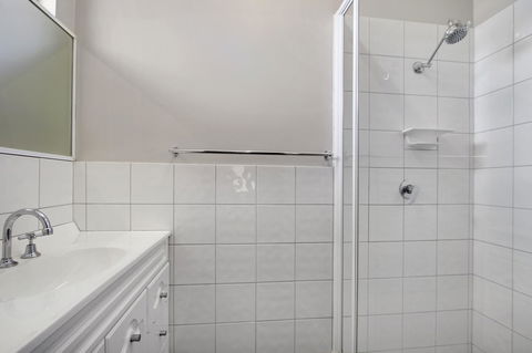 Hybiscus Waterfront Apartments - Hobart Tourism 12