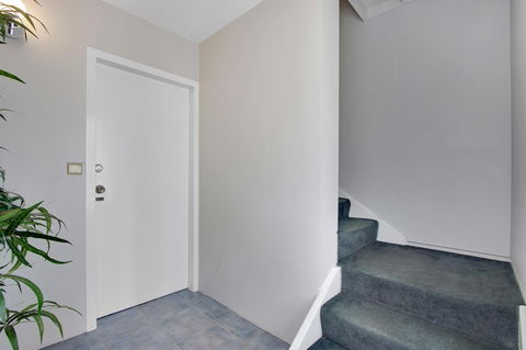 Hybiscus Waterfront Apartments - Hobart Tourism 1