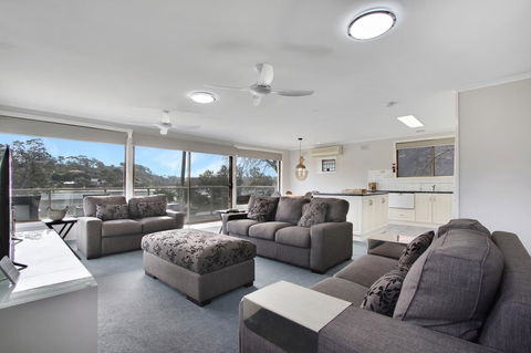 Hybiscus Waterfront Apartments - Hobart Tourism 6