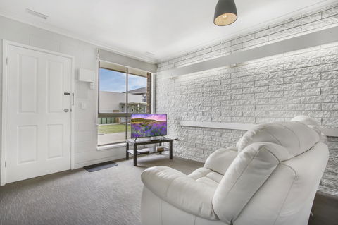 Hybiscus Waterfront Apartments - Hobart Tourism 27