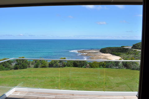 Points South By The Sea - Tourism TAS 21