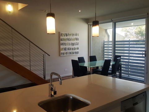 104 On Merri Apartments - Hobart Tourism 18