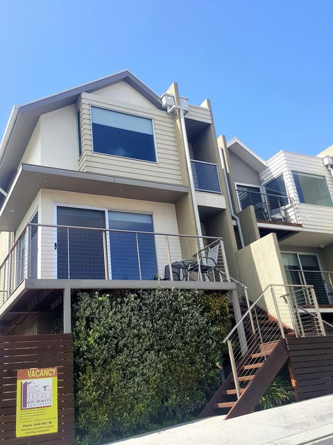 104 On Merri Apartments - Hobart Tourism 12