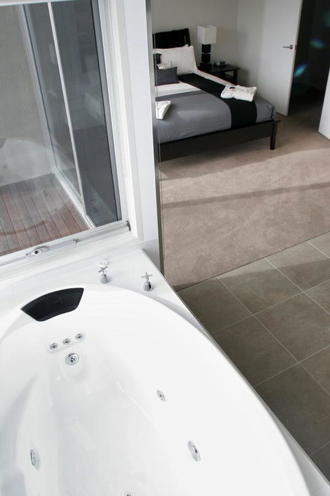 104 On Merri Apartments - Hobart Tourism 2