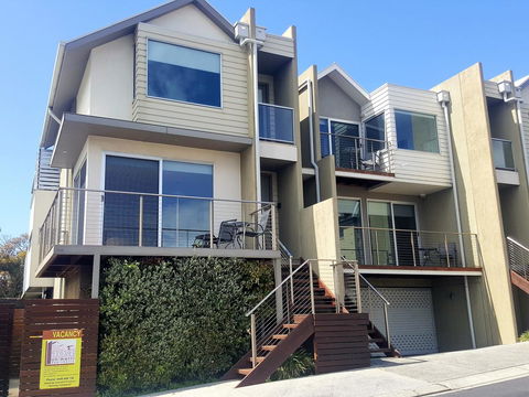 104 On Merri Apartments - Hobart Tourism 15